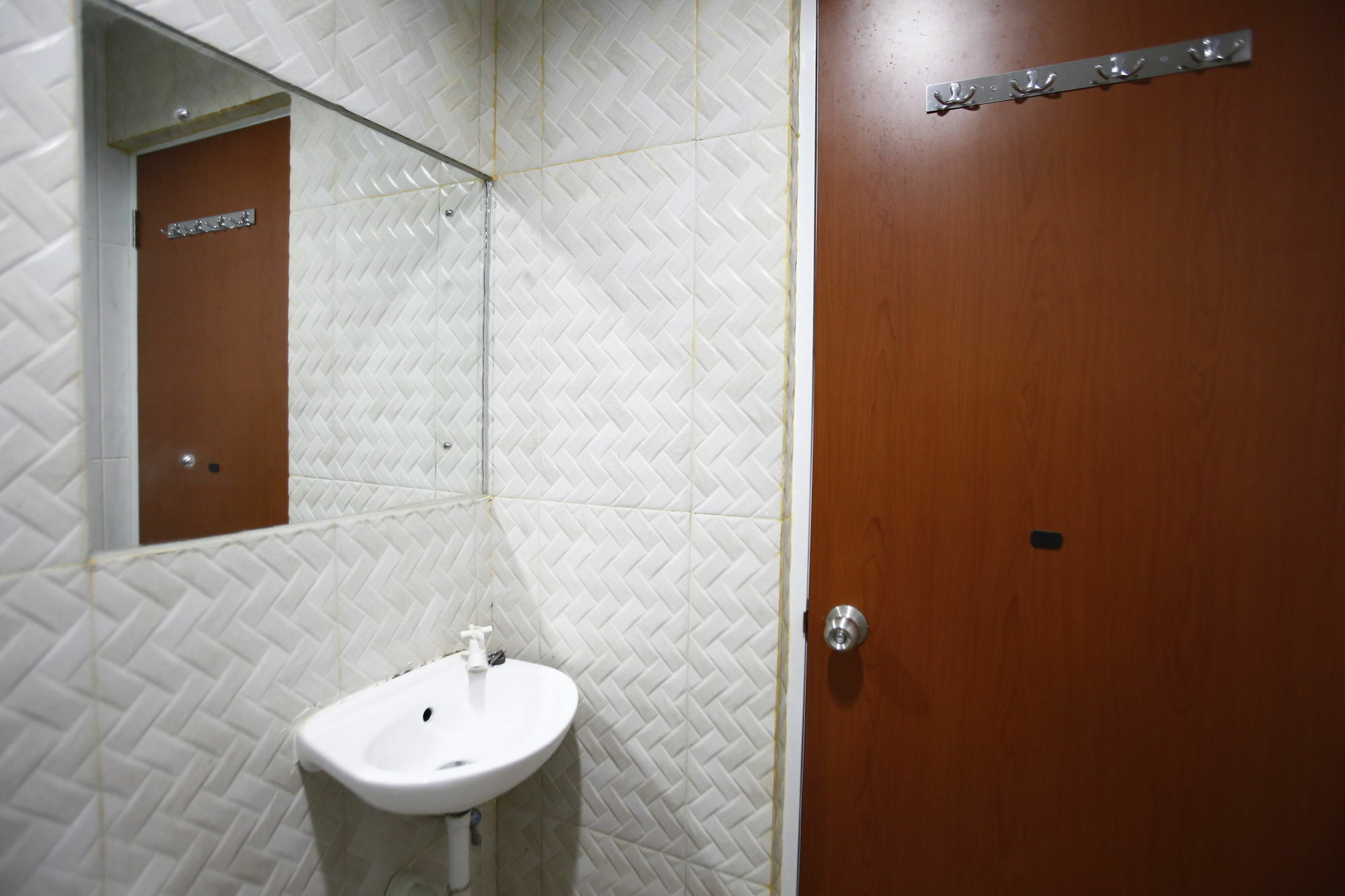 Hotel RedDoorz near Cilandak Town Square Dżakarta Zewnętrze zdjęcie