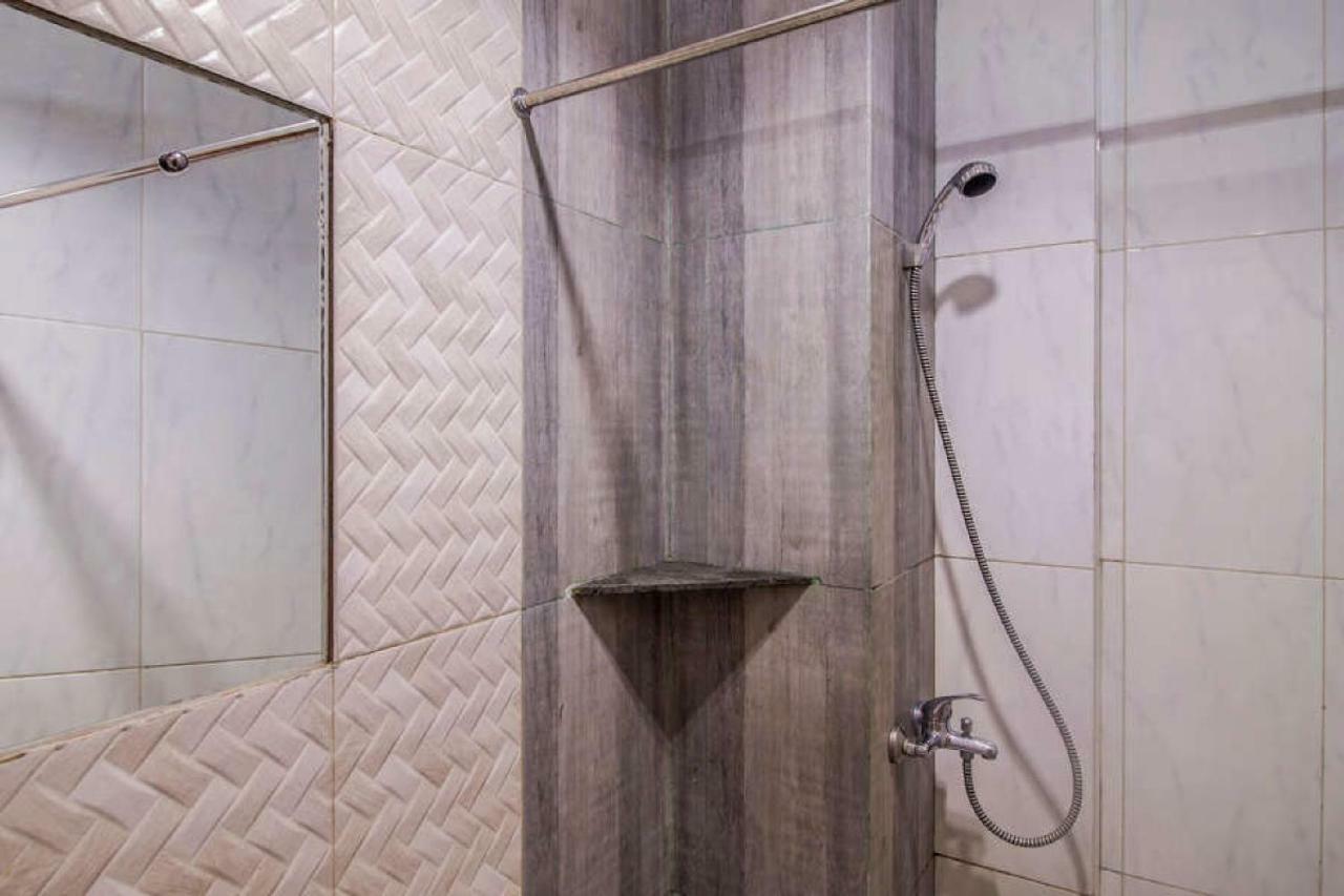 Hotel RedDoorz near Cilandak Town Square Dżakarta Zewnętrze zdjęcie