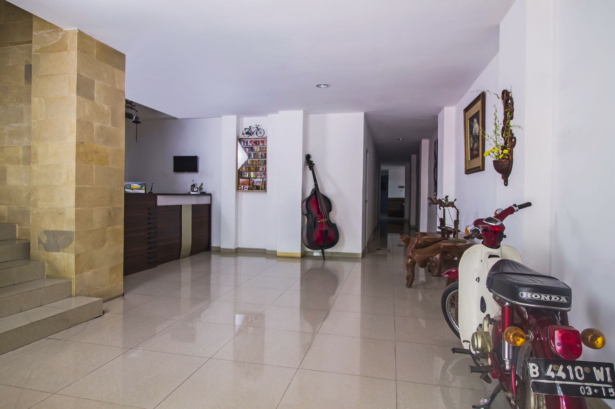 Hotel RedDoorz near Cilandak Town Square Dżakarta Zewnętrze zdjęcie